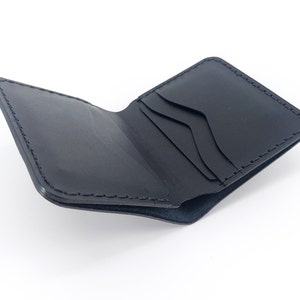 Gepersonaliseerde lederen verticale tweevoudige portemonnee cadeau, zwarte slanke kaarthouder heren, portemonnee met monogram