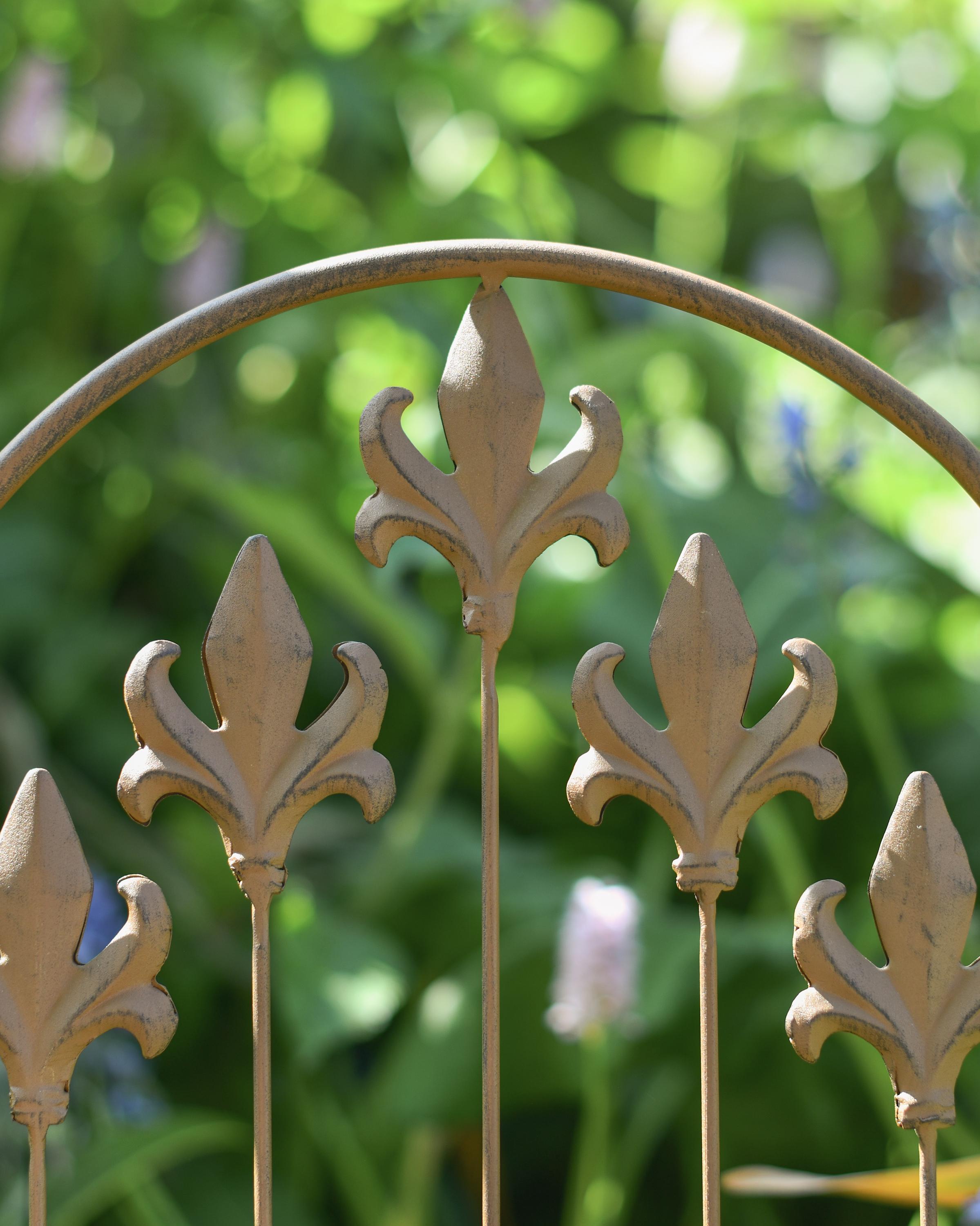 Rustic Garden Guard Rustic Steel Decorative Garden Border, Lawn Edger, Guard, Metal Garden ...
