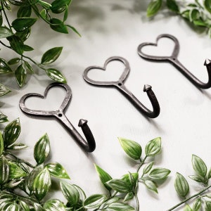 Wrought Iron Heart Shaped Hook/Cute Home Decoration, Coat Hook, Hardware, Love, Romantic, Friends Gift, Blacksmith Hook, Love Heart Décor