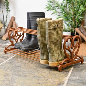 Rustic Cast Iron Heart Shoe Stand | Country Style, Shoe Tidy | Choice of Colours