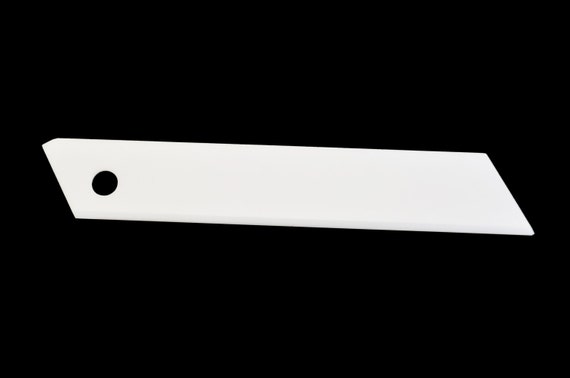 Ceramic 18mm Replacement Blade for Use With Retractable Cutter / Box Cutters  Lasts 20 to 30x Longer Than Regular Blades 