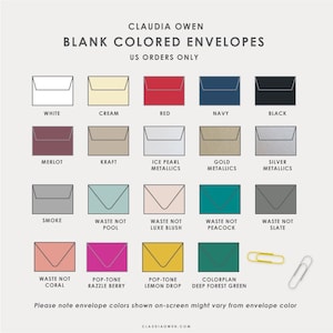 Puede incluir: Un gr&aacute;fico que muestra 16 colores diferentes de sobres en blanco. Los colores incluyen blanco, crema, rojo, azul marino, negro, merlot, kraft, met&aacute;licos perla de hielo, met&aacute;licos dorados, met&aacute;licos plateados, humo, piscina, rubor lujoso, pavo real, pizarra, coral, frambuesa, lim&oacute;n, y verde bosque profundo.