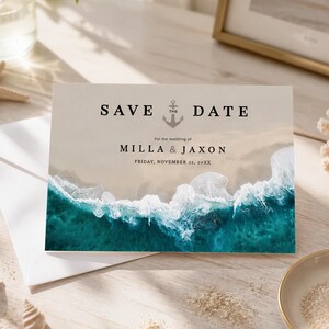 Plantilla editable para tarjetas de invitación de boda con temática náutica veraniega y playera, descarga digital.