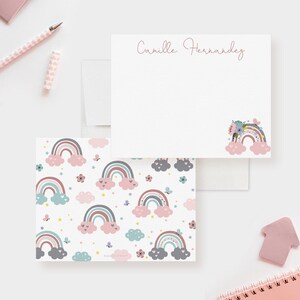 Ensemble de cartes de correspondance arc-en-ciel personnalisées, ensemble de papeterie arc-en-ciel, cartes de remerciement arc-en-ciel pour filles personnalisées, cartes avec enveloppes, cadeau de baby shower