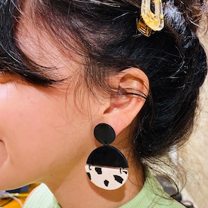 Black and white spot print earrings
