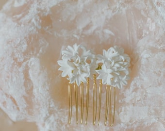 Bridal comb with cornflowers in porcelain "Dina".