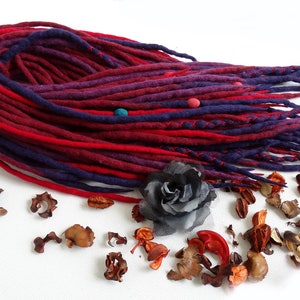 Wolle Dreadlocks Erweiterungen - Currant Paradise, Doppelendige Handgefertigte Merino Dreads, Komplettes Set Haarverlängerungen für Boho Festival Look