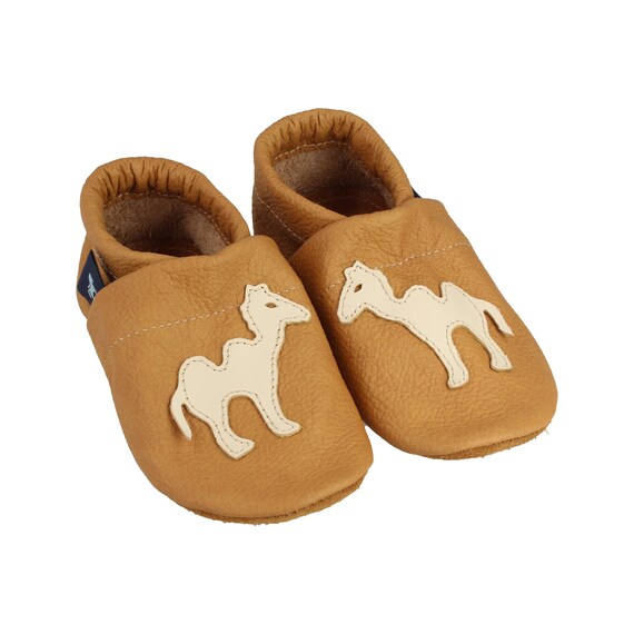 size 16 walking shoes