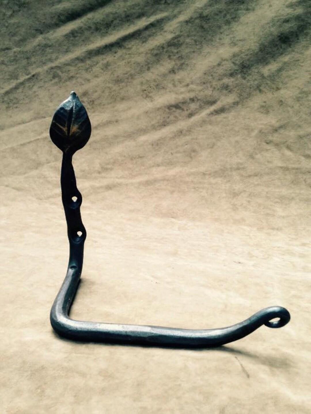 Iron Leaf Toilet Paper Holder, Iron Toilet Paper Dispenser,