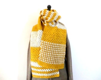 Large asymmetrical scarf with crochet in wool, ecru and golden yellow