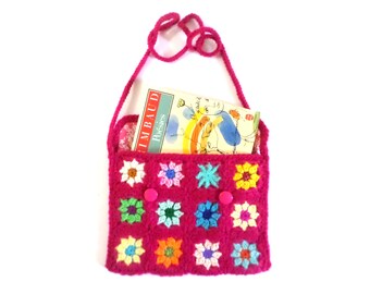 Pochette bandoulière au crochet, mini sac rouge à fleurs multicolores