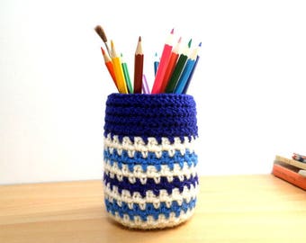 Pot à crayons au crochet rayures marines