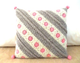 Boho cushion cover with ecru pink gray hook