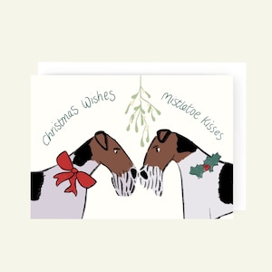 Tarjeta de deseos navideños con besos de muérdago para un fox terrier de pelo duro