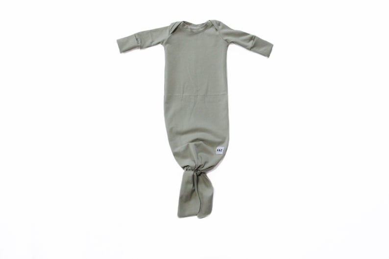 Salbei Neugeborenen Outfit, Baby Outfit nach Hause bringen, Gender Neutral Coming Home Outfit, Baby-Dusche-Geschenk, handgemachtes Geschenk für Neugeborene, Individuell Bild 1