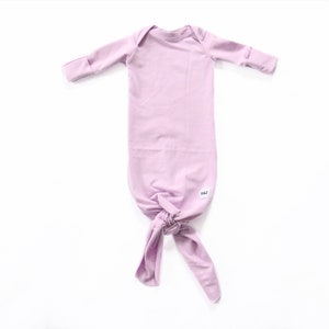 Salbei Neugeborenen Outfit, Baby Outfit nach Hause bringen, Gender Neutral Coming Home Outfit, Baby-Dusche-Geschenk, handgemachtes Geschenk für Neugeborene, Individuell Bild 4