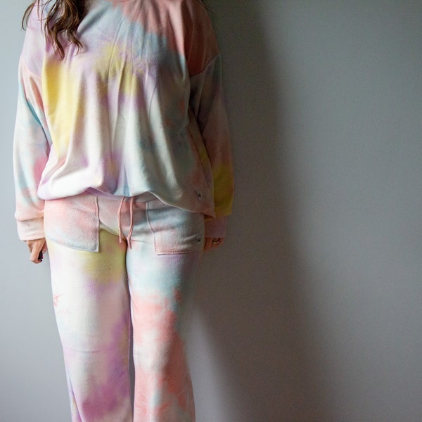 Loungewear Set for Women, Mothers Day Gift for Mom, Pajama Set, Tie Dye Outfit, Cozy Gift for Her, Comfortable Clothes, Handmade Clothing