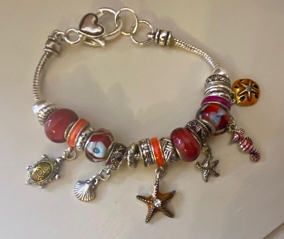 Rosemarie Collections Women's Starfish Seahorse Turtle Glass Bead Beach Charm Bracelet