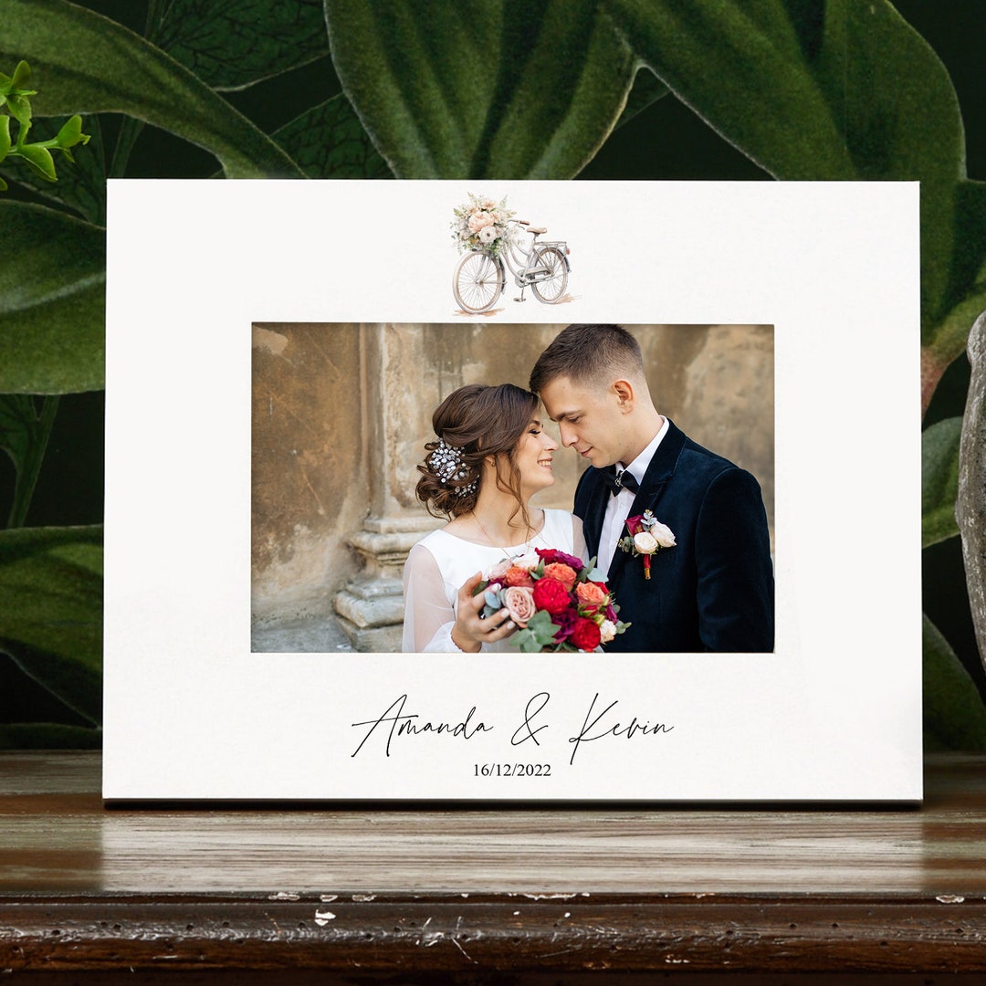 【発送可】precious weddingフォトフレーム Personalised Wedding Day Photo Picture Frame With Floral Bicycle