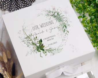 Caja de recuerdo de boda personalizada con diseño botánico