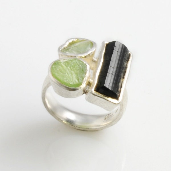 925 Silver Ring With Precious Stones of Kyanite Green, Peridot and Tourmaline Black. 100% Made in Italy