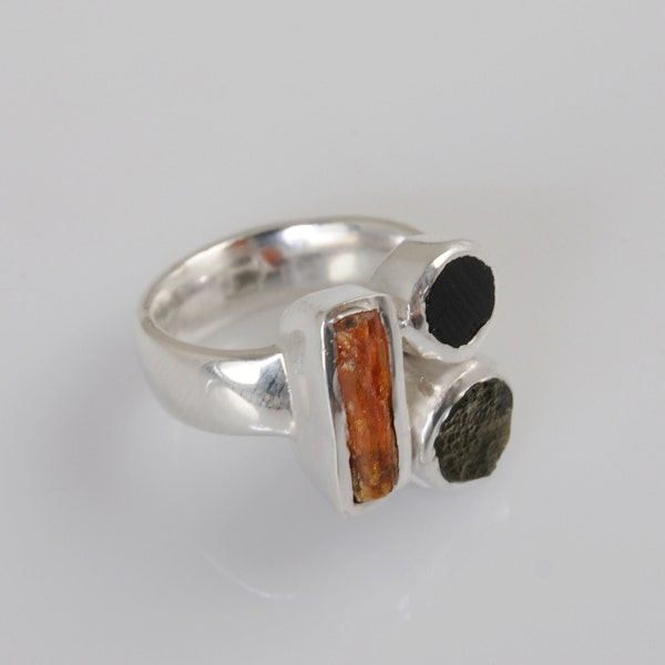 925 Silver Ring with fantastic rough stones of Kyanite orange, black tourmaline and Moldavite. Handmade 100% Made in Italy