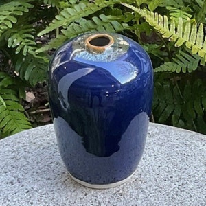 Porcelain indigo bud vase image 2