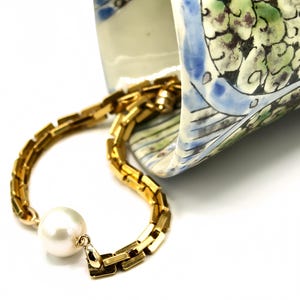 Großes weißes Perlen-Gliederarmband - Art-Deco-Stil moderner Goldschmuck Bild 5