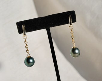 CLASSIC CONTEMPORARY style black pearl earrings in 18K vermeil with GORGEOUS high quality 12mm Tahitian pearls Great evening wear earrings