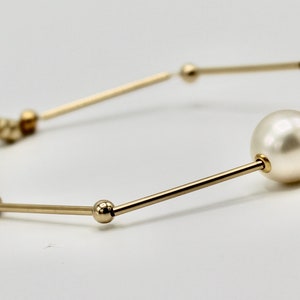 Modern 14k Solid Gold South Sea Pearl Bracelet: Elegant Gift