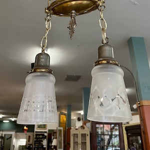 1920&#39;s Mixed Design Globe Chandelier Lighting