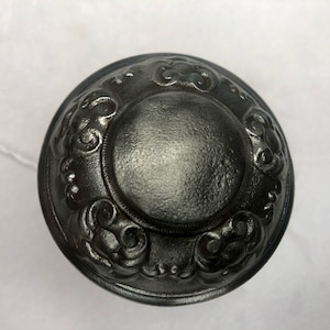 Single Yale & Towne &quot;Nubian&quot; Steel Door Knob