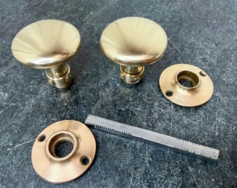 Vintage Polished Brass Door Knob Set w Rosettes Spindle