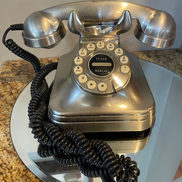 Vintage Grand Push Button Phone