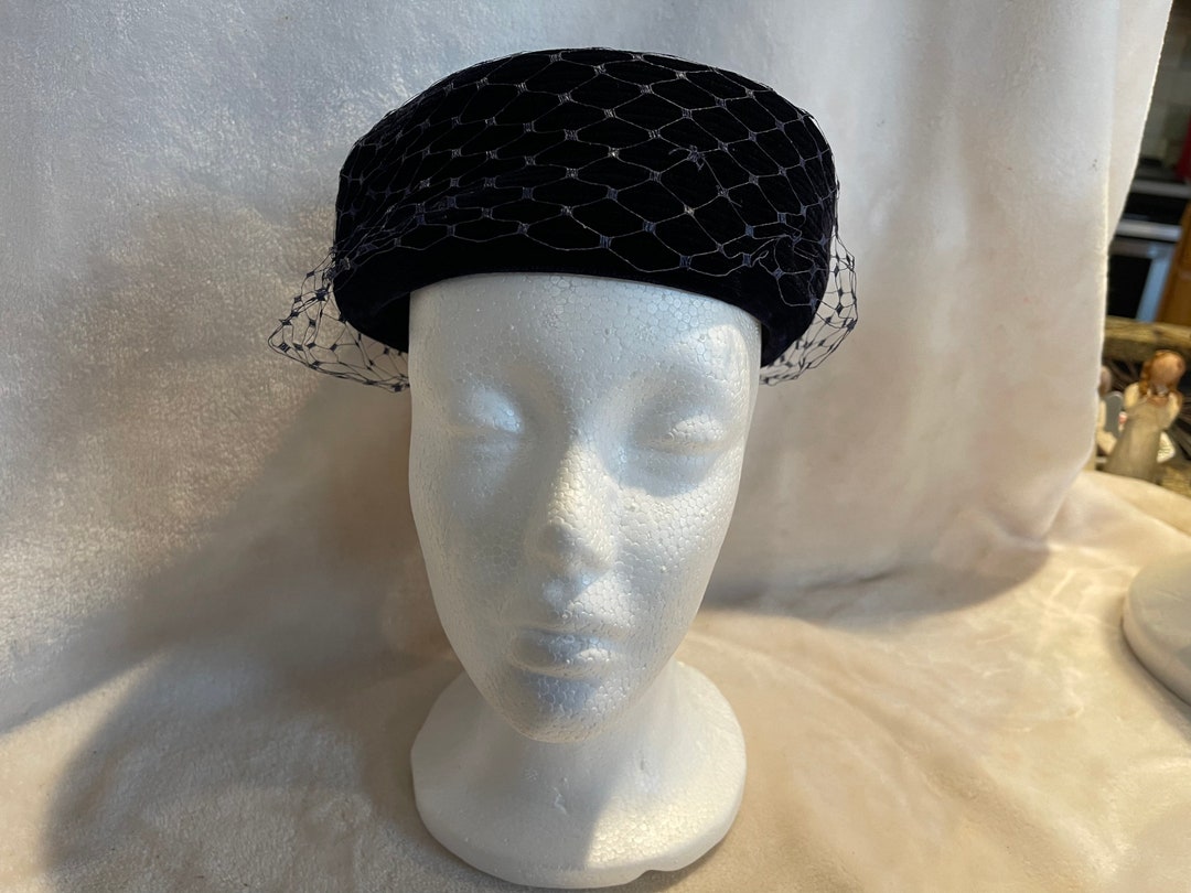 Vintage Saks Fifth Ave Blue Velvet Hat - Etsy display picture 2