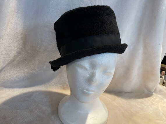 Vintage Black Imitation Fur Pillbox Hat - image 9