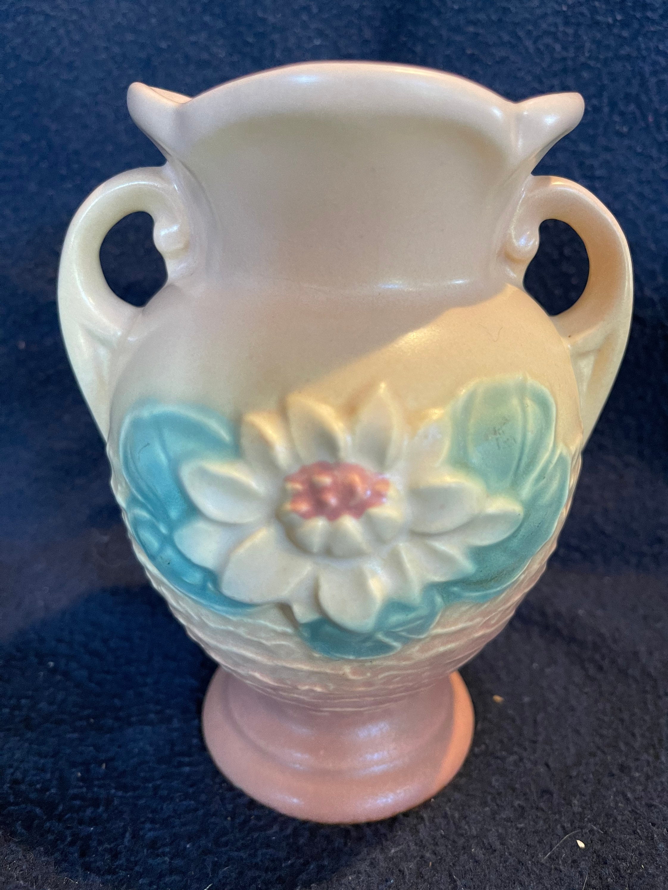 Vintage Hull PotteryWater Lily Vase
