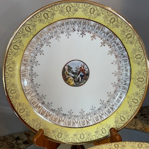 Vintage Colonial Plates (5)