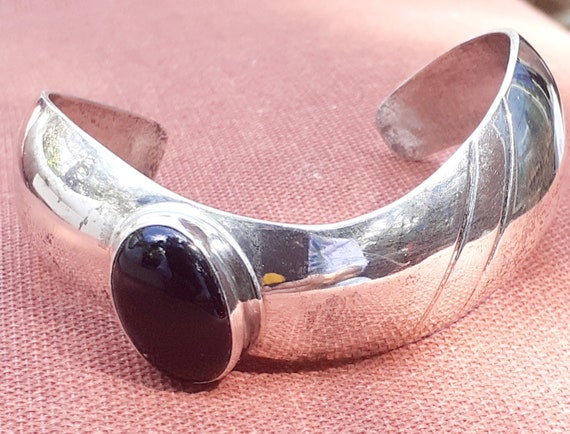 Silver and onyx cuff bracelet by C/J NEZ - image 3