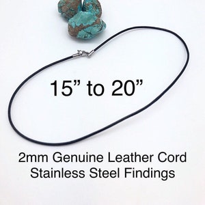 Collier de cordon en cuir noir extrémités en acier inoxydable, collier de cordon en cuir noir pour hommes/femmes, collier de cordon en cuir noir de qualité unisexe