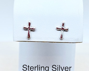 Kleine Designer-Stil Sterling Kreuz Ohrstecker, Brautjungfer Kreuz Sterling Ohrstecker, 10mm Silber Kreuz Ohrstecker, 3D Sterling Kreuz Ohrstecker