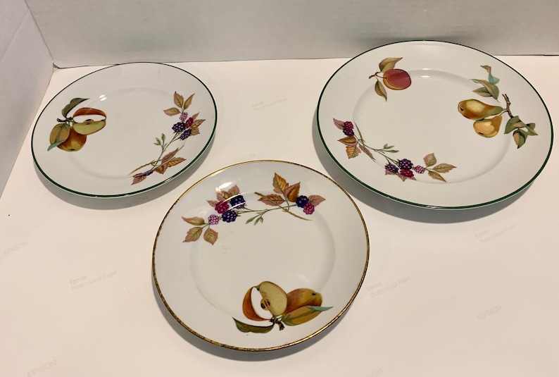 Royal Worcester Evesham Vale 1 Salad Plate 2 Bread Plates