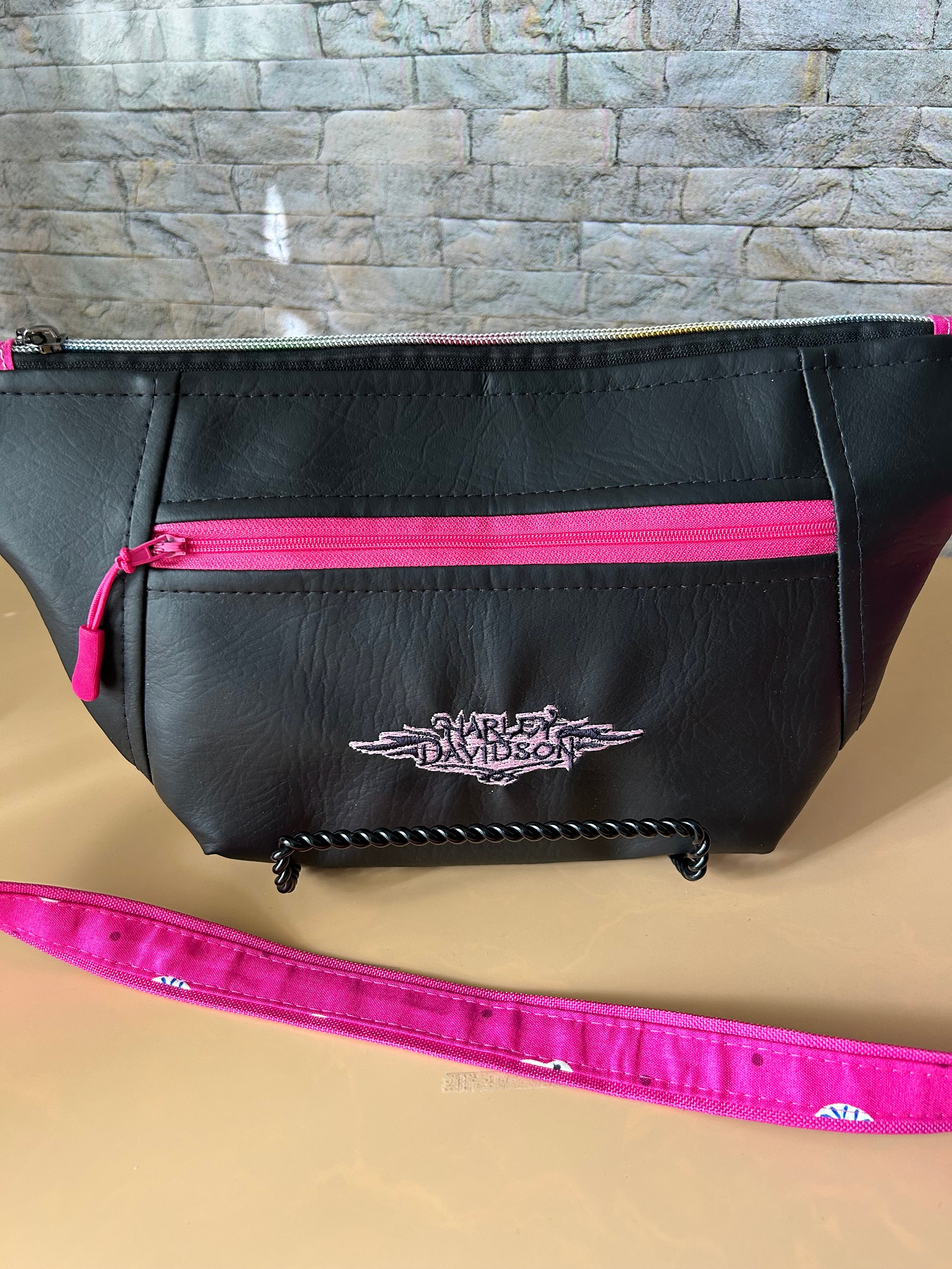 Harley-Davidson Women's Rider Bar & Shield Hip Bag W/Strap RD5541L