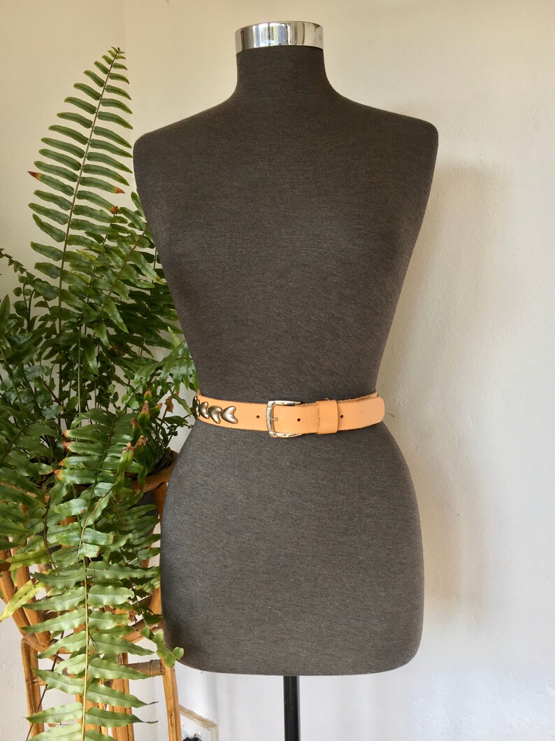 80s heart studded light tan genuine leather belt silver toned metal love heart studs rock and roll chick western cowboy small vintage