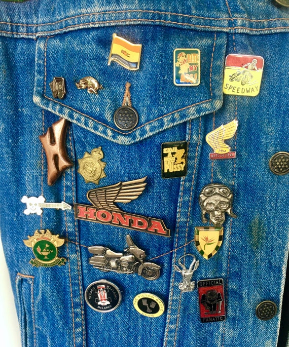 RARE! 80s motorcycle vest denim patches pins swee… - image 4