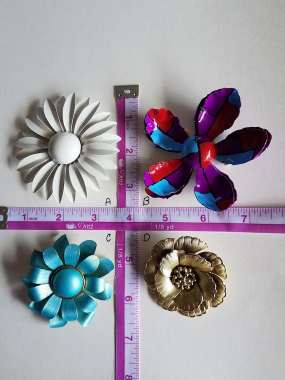 Vintage 1970's Metal Flower Pins