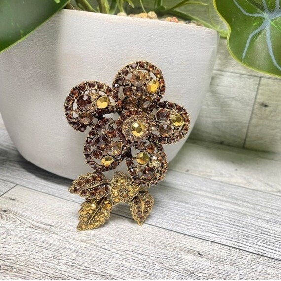 Vintage Floral Rhinestone Brooch - image 1