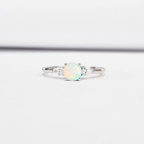 Opal and Diamond Oval Engagement Ring in Rose/white/yellow - Etsy UK