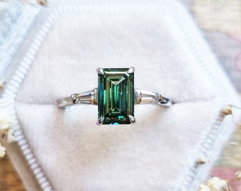 Lab Grown Forest Green Diamond Trilogy Ring In Platinum