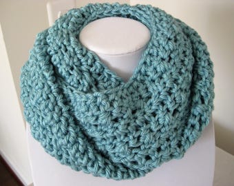 Crochet chunky cowl, turquoise scarf, circle scarf, cowl scarf, crochet cowl, infinity scarf, turquoise circle scarf, chunky cowl